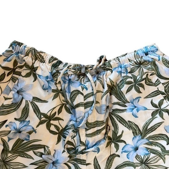 OP Floral Shorts‎ - Picture 2 of 4